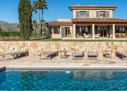 Villa con piscina y vistas en Pollença