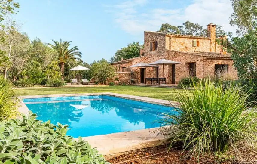 Finca de piedra con piscina en Mallorca